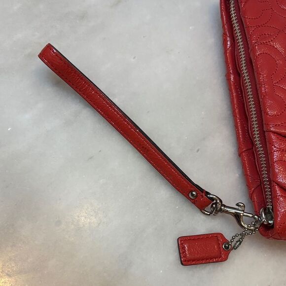 Coach Wristlet Bag Purse Leather Signature OpArt Logo Quilted Clutch Mini Bag - Picture 11 of 16